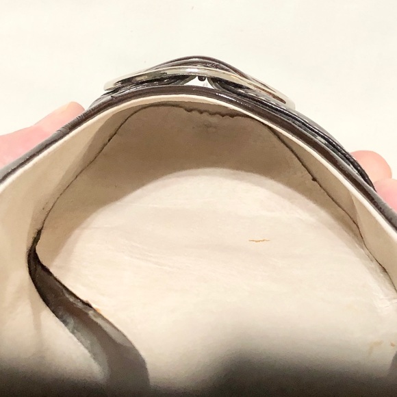 Kenneth Cole Reaction Brown Faux Patent Leather Flats w/Buckle on Toe - 9.5 - Picture 16 of 17